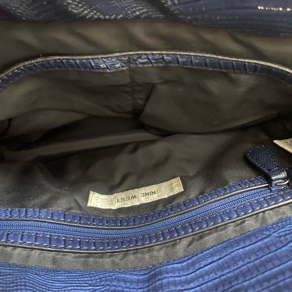 Nine West lock and chain handbag - Picture 4 of 5